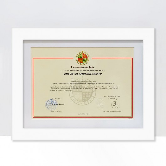 Marco madera enmarcado diploma/titulo, color blanco y passepartout, perfil moldura 28x16mm, nº57 (todas medidas)